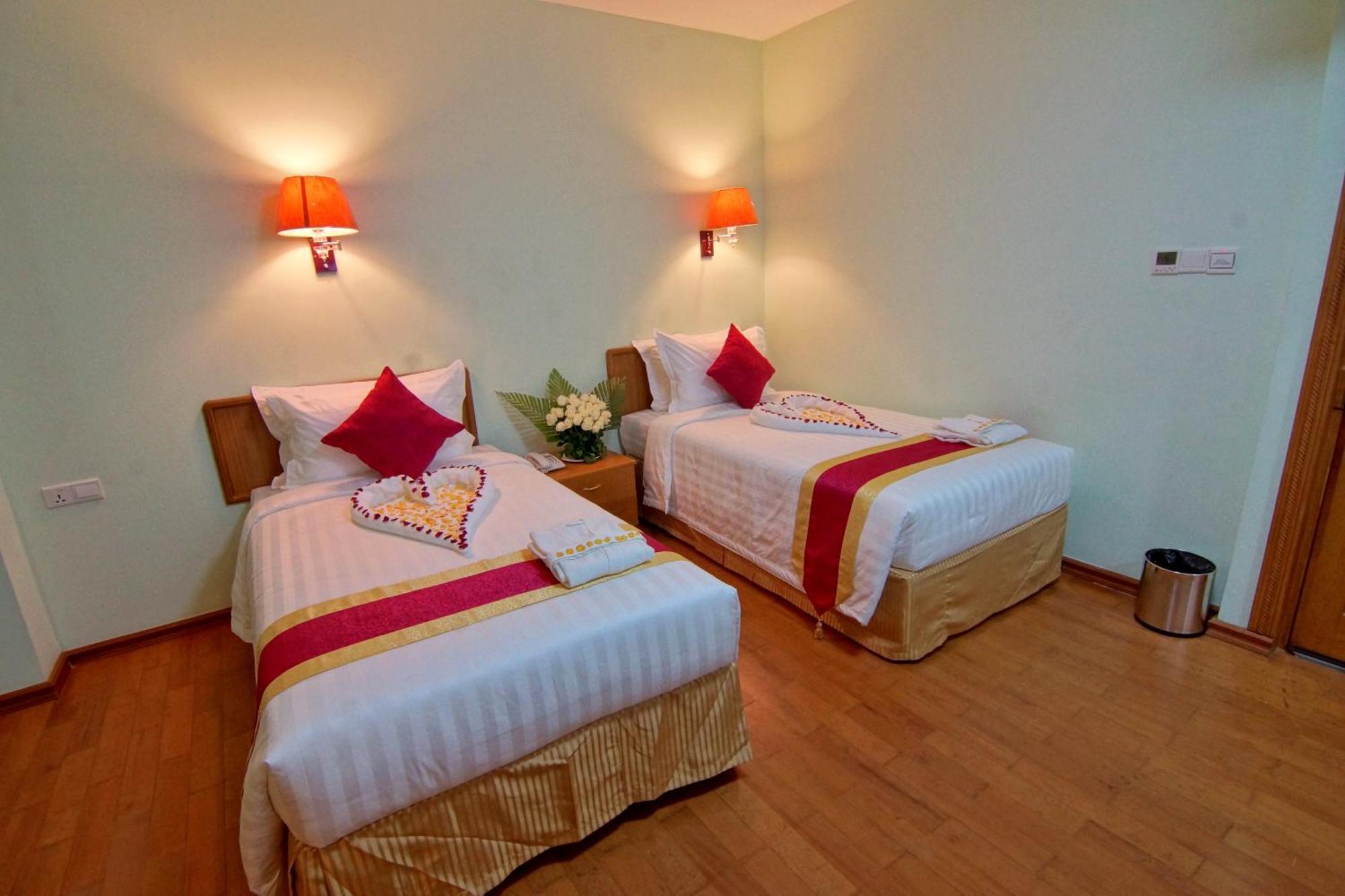 Hotel A1 2*